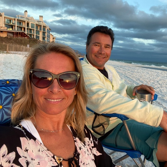 Meet your Posher, Deanna - Picture 1 of 2